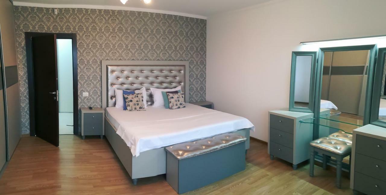 C&Y Zev Apartments Mamaia Εξωτερικό φωτογραφία